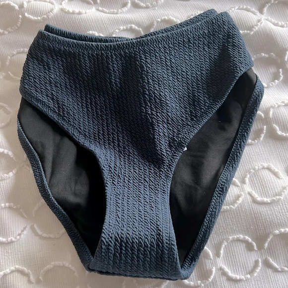 J.Crew Textured Navy Blue Bikini Bottom Size Large - Picture 2 of 3